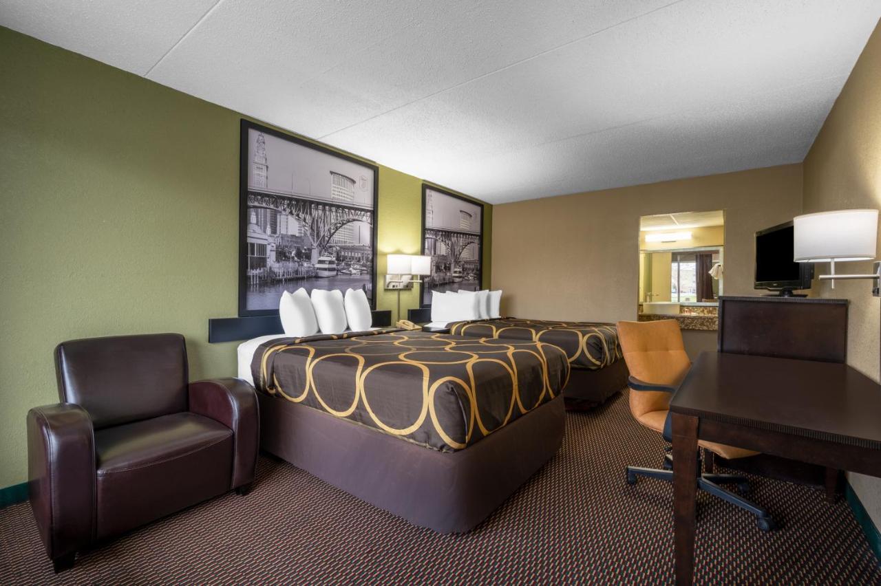 Отель Super 8 By Wyndham Perrysburg-Toledo Экстерьер фото