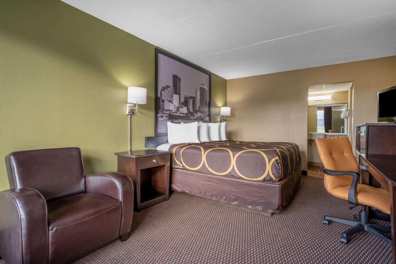 Отель Super 8 By Wyndham Perrysburg-Toledo Экстерьер фото