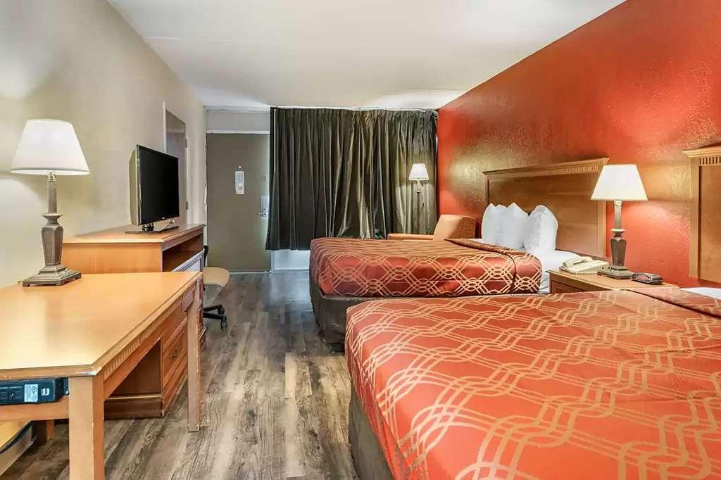 Отель Super 8 By Wyndham Perrysburg-Toledo Номер фото