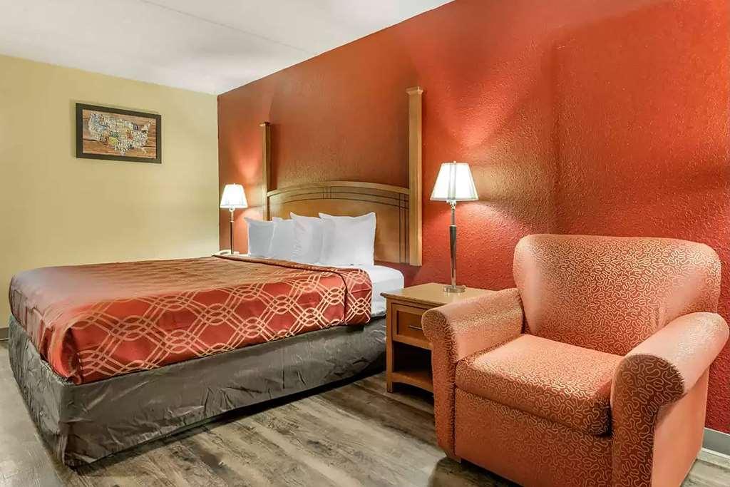 Отель Super 8 By Wyndham Perrysburg-Toledo Номер фото